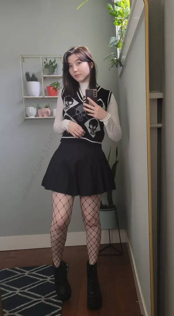Would you date the goth school girl? by Jewel_Love_12345