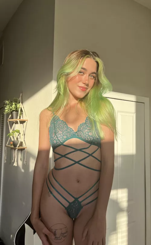 You could use my small body however you’d like 💚 by PrincessMoonBitch