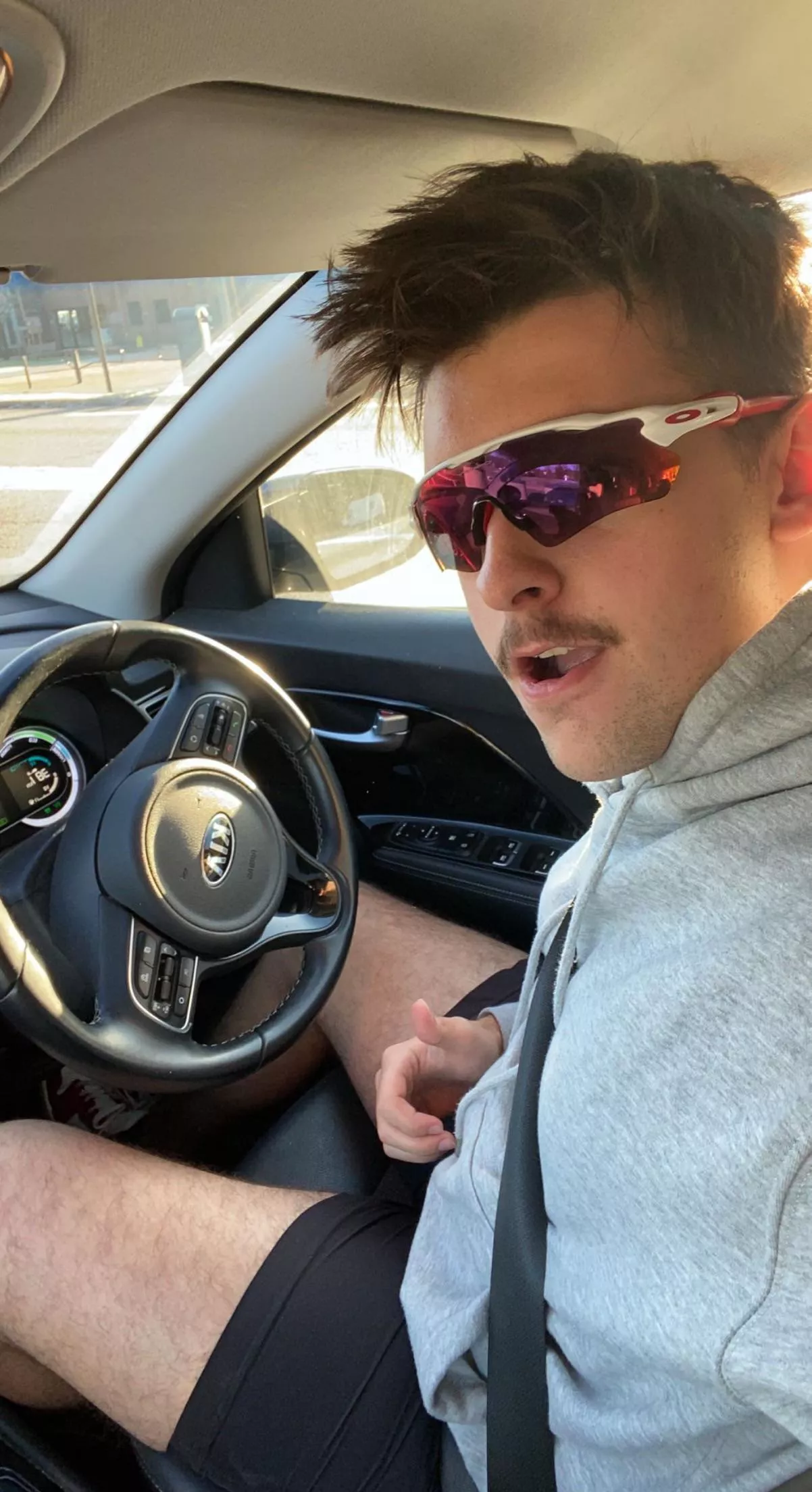 20 m aus uncut thick cock, like and hmu @jayjoeyyl posted by jay_jayjj10