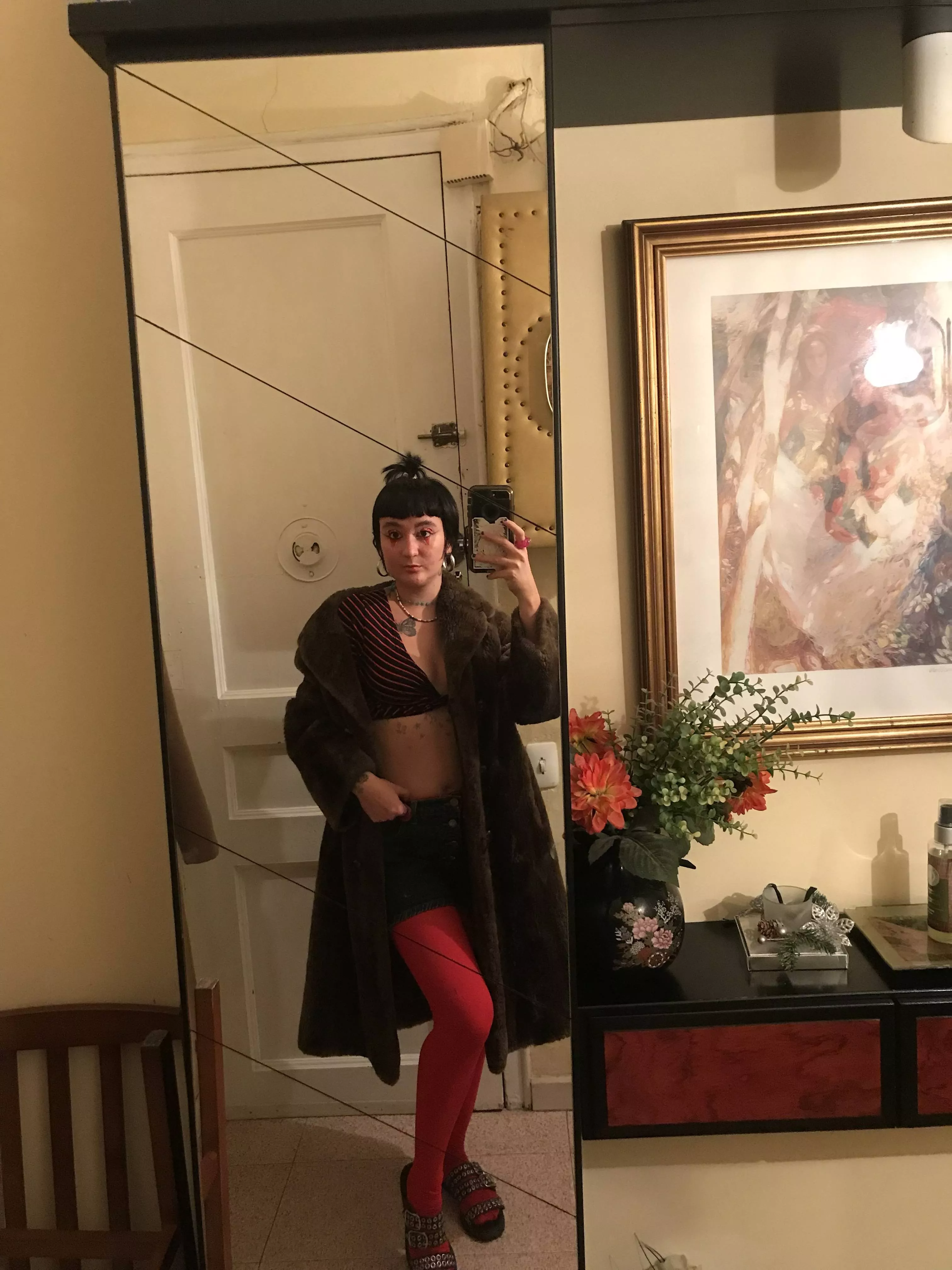 A weekend getaway with this goth girl, wdyt? posted by demonfaceinc