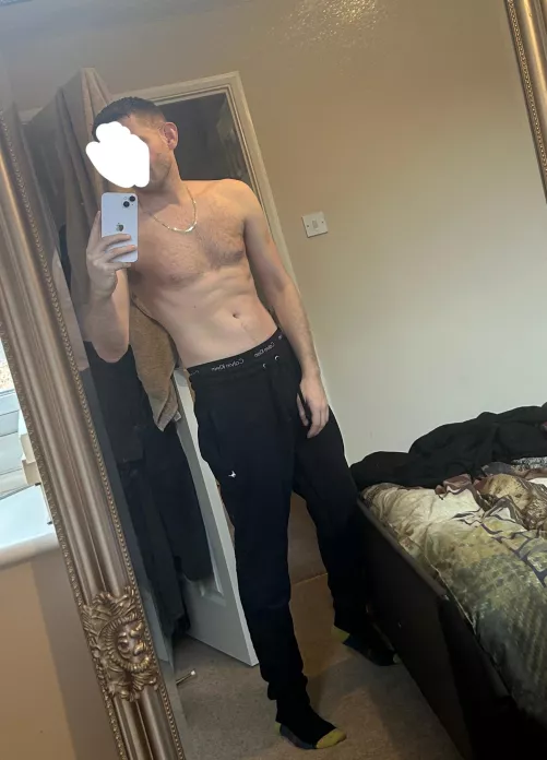 Add my straight mate and send him your cock. Sure he’s bi. He’s 29 from uk get him to wank with you. Alfiechenery.03 by thickmattyuk