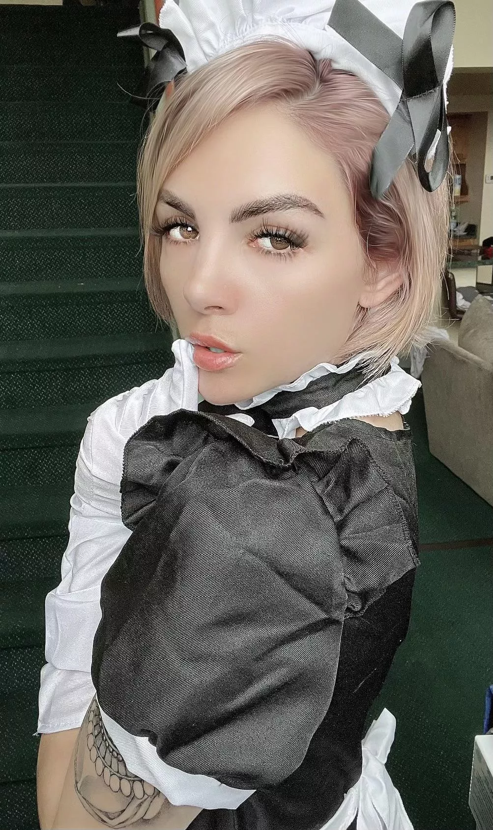 Being naughty as hell with no undies on 😈 posted by BitchinKitchin15