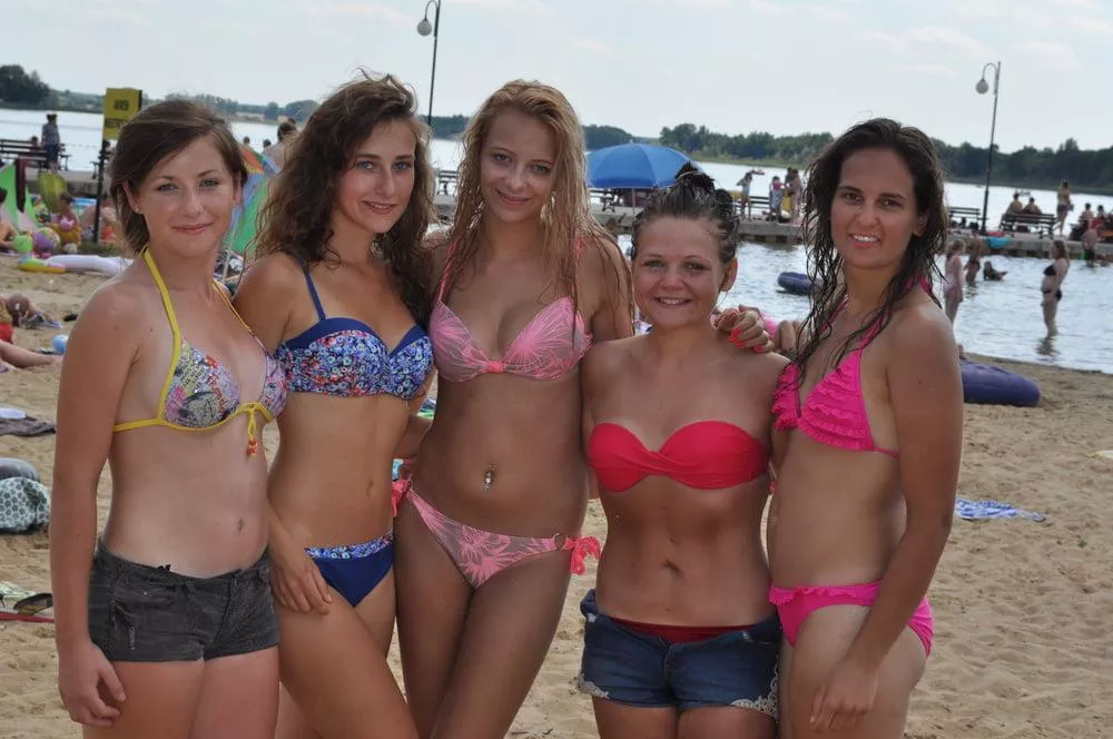 Bunch of Cute friends posted by yashy20