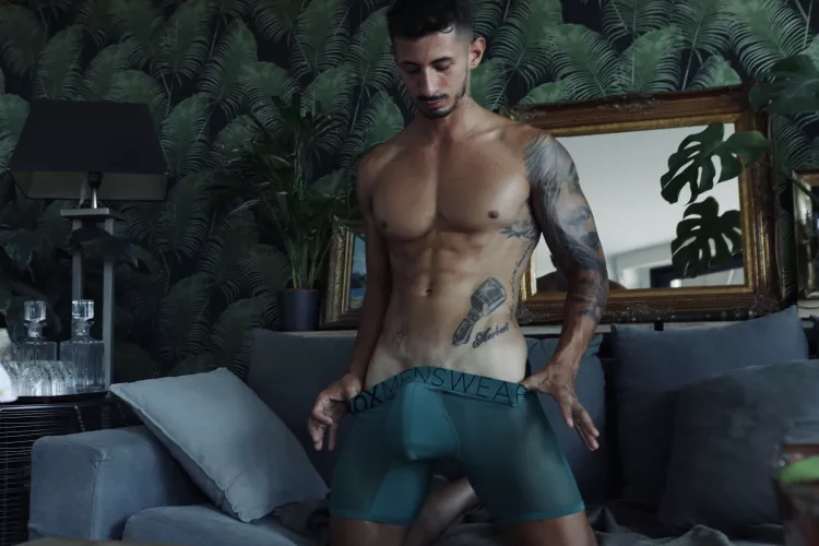 Come rub against my bulge by supermarketboy_