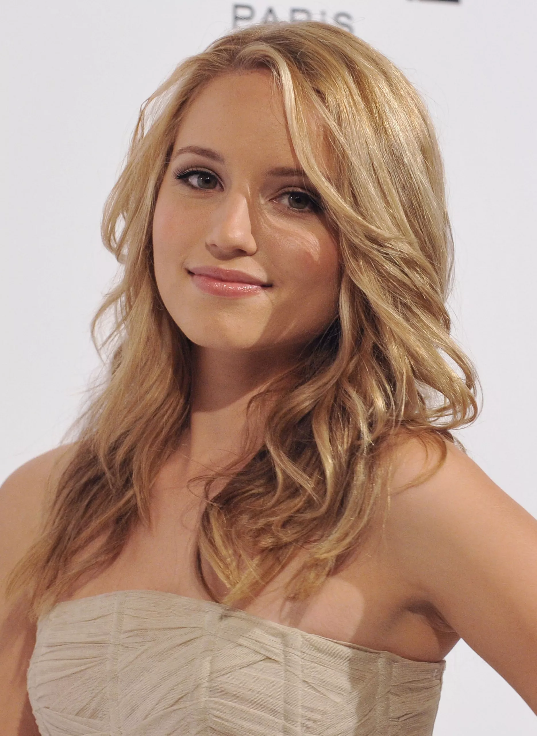 Dianna Agron posted by NosedLamb