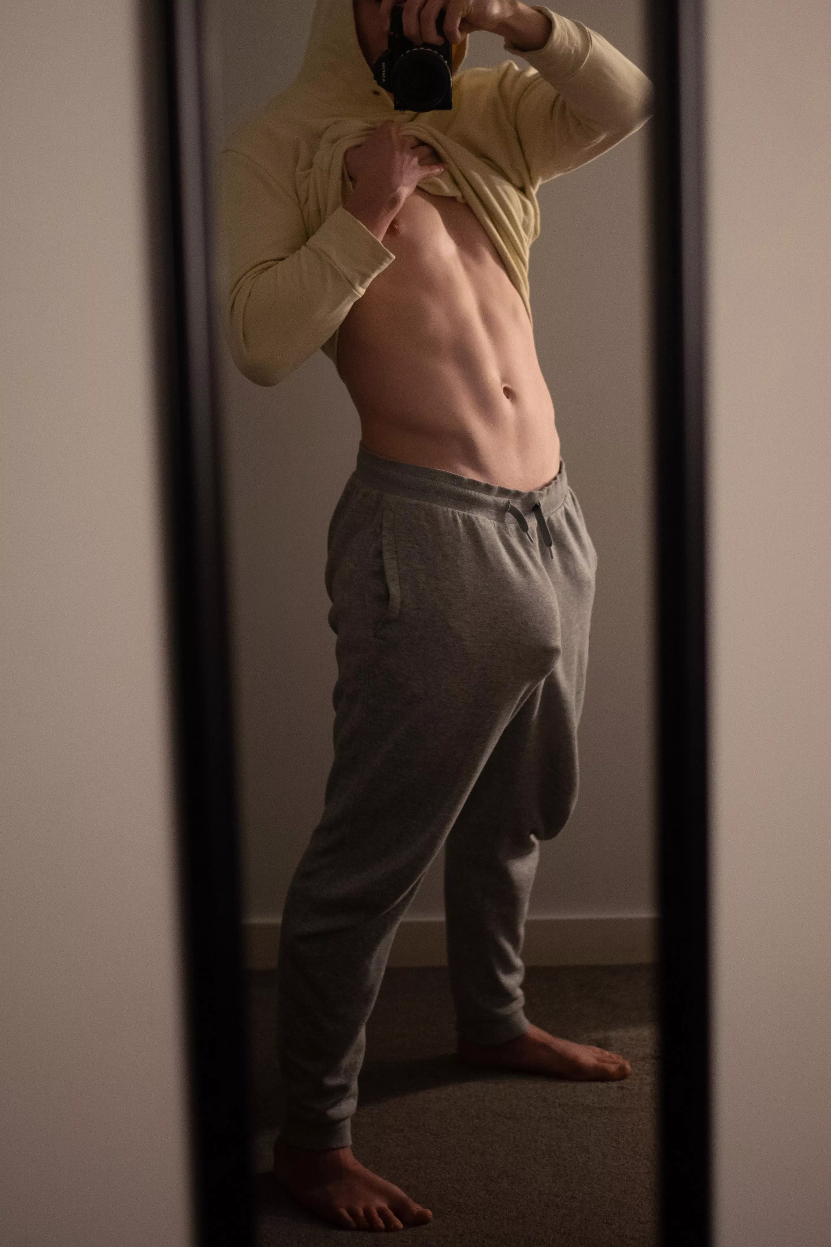 Does my big bulge make your mouth water? posted by Maple_Cock