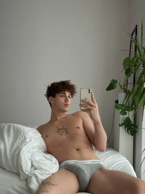 Evening, gentlemen by ValuablePethora