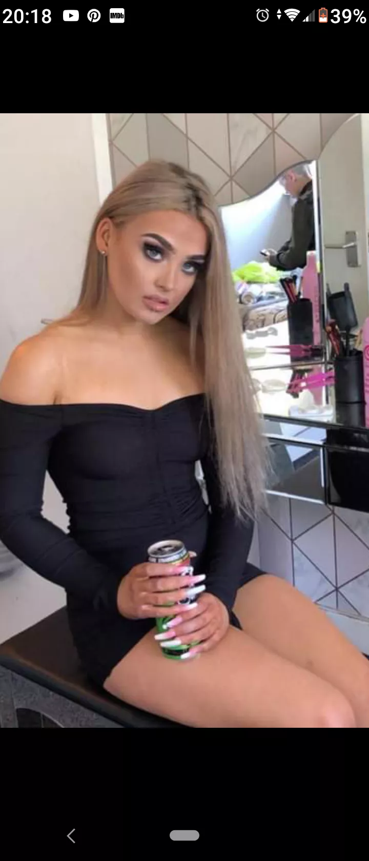 Glasgow Chav Girl...🏴󠁧󠁢󠁳󠁣󠁴󠁿 posted by ErskineLoyal