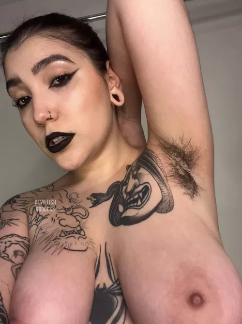 hairy & made to worship by devillishgoddess