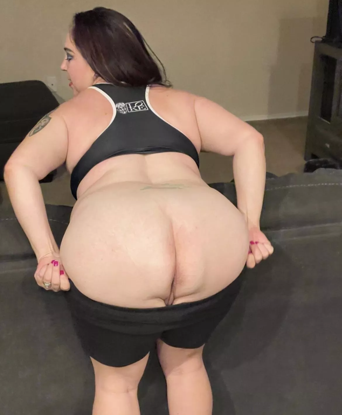 I hope you like a mom with a big fat white ass posted by b3lls711