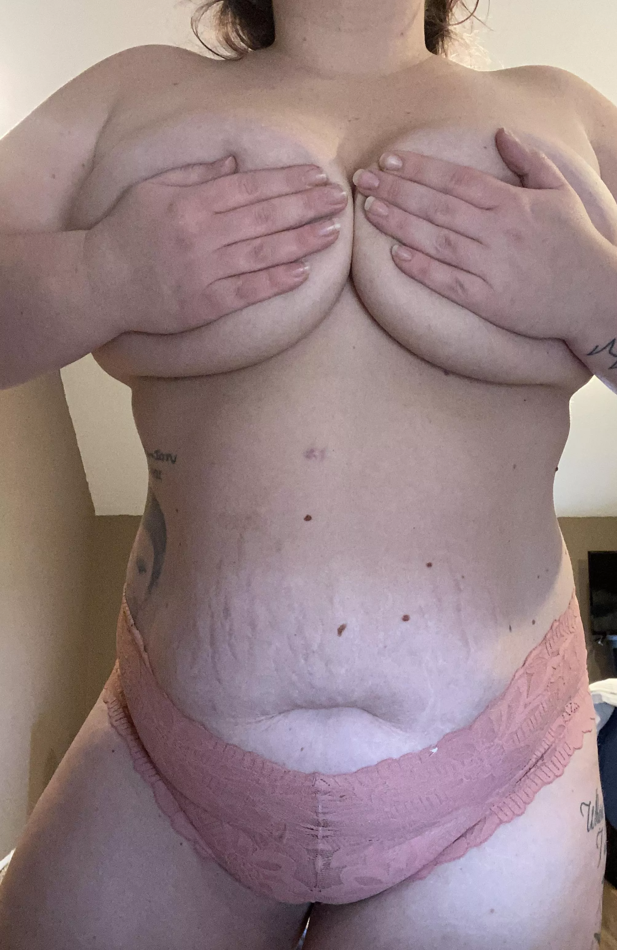 I love my huge milf tits 😋 posted by pantherslp2023