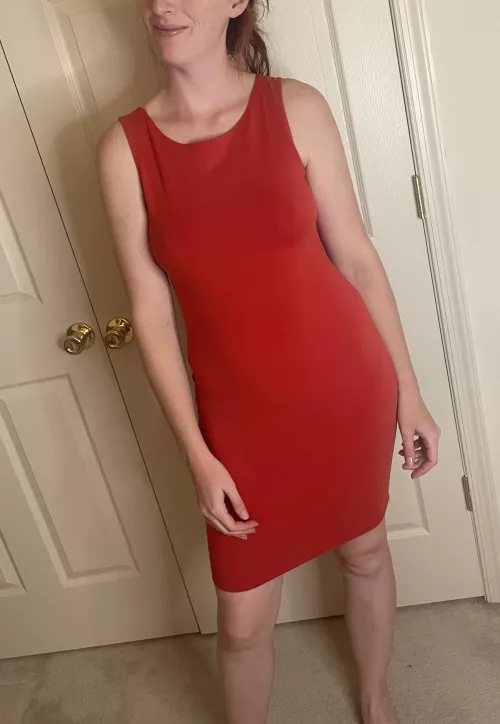 I think this red dress goes well with my pale skin [f] by Cay_Bakes