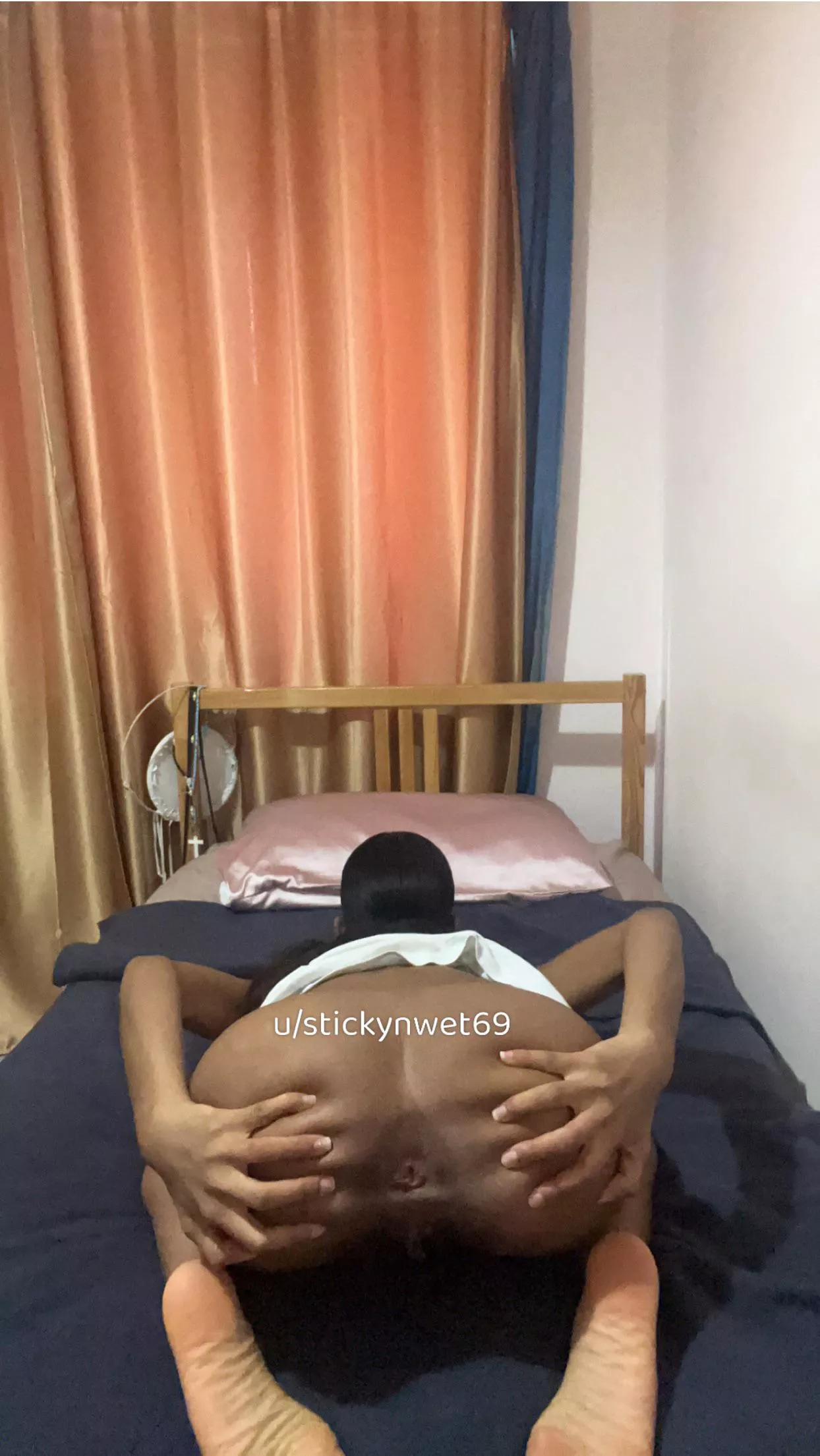 Insert ur cock in here posted by stickynwet69