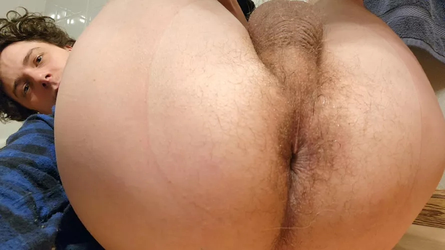 It's not very hairy sadly by me_him_