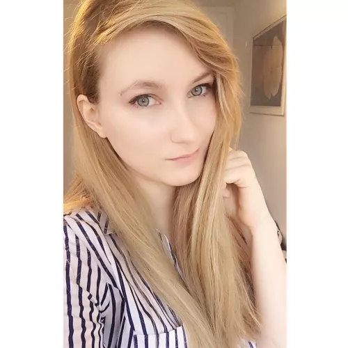 Jen Simpkins by UsefulWay7411