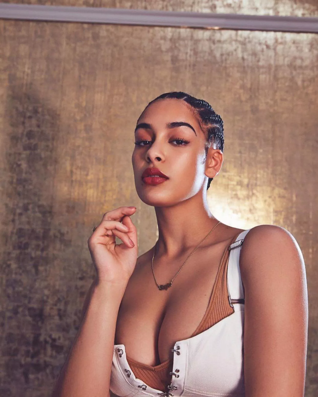 Jorja Smith posted by lipslikesugar__