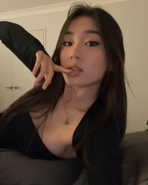 Lips by BinaryBoySlut