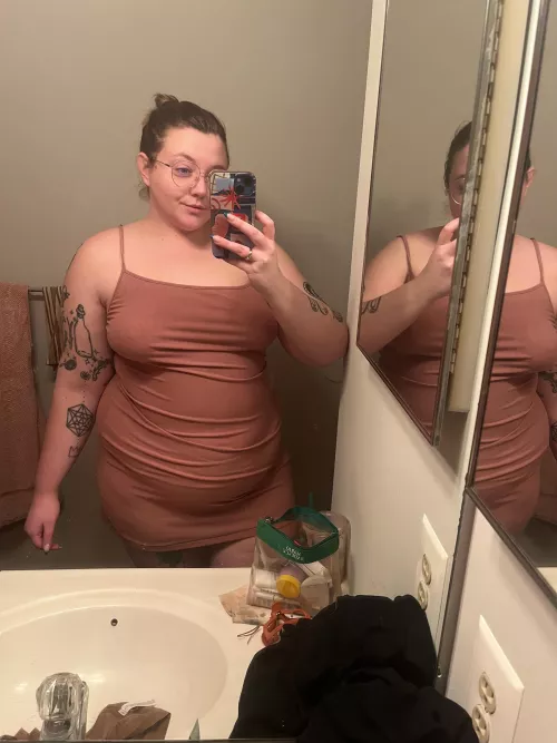 Looks like the snacks are paying off 🥵 by Cloudsybaby