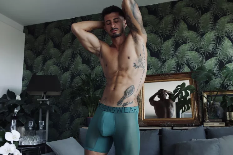 Love a tight pair by supermarketboy_