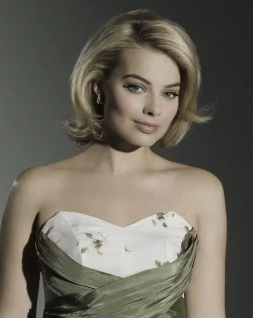 Margot Robbie by DesiSongs