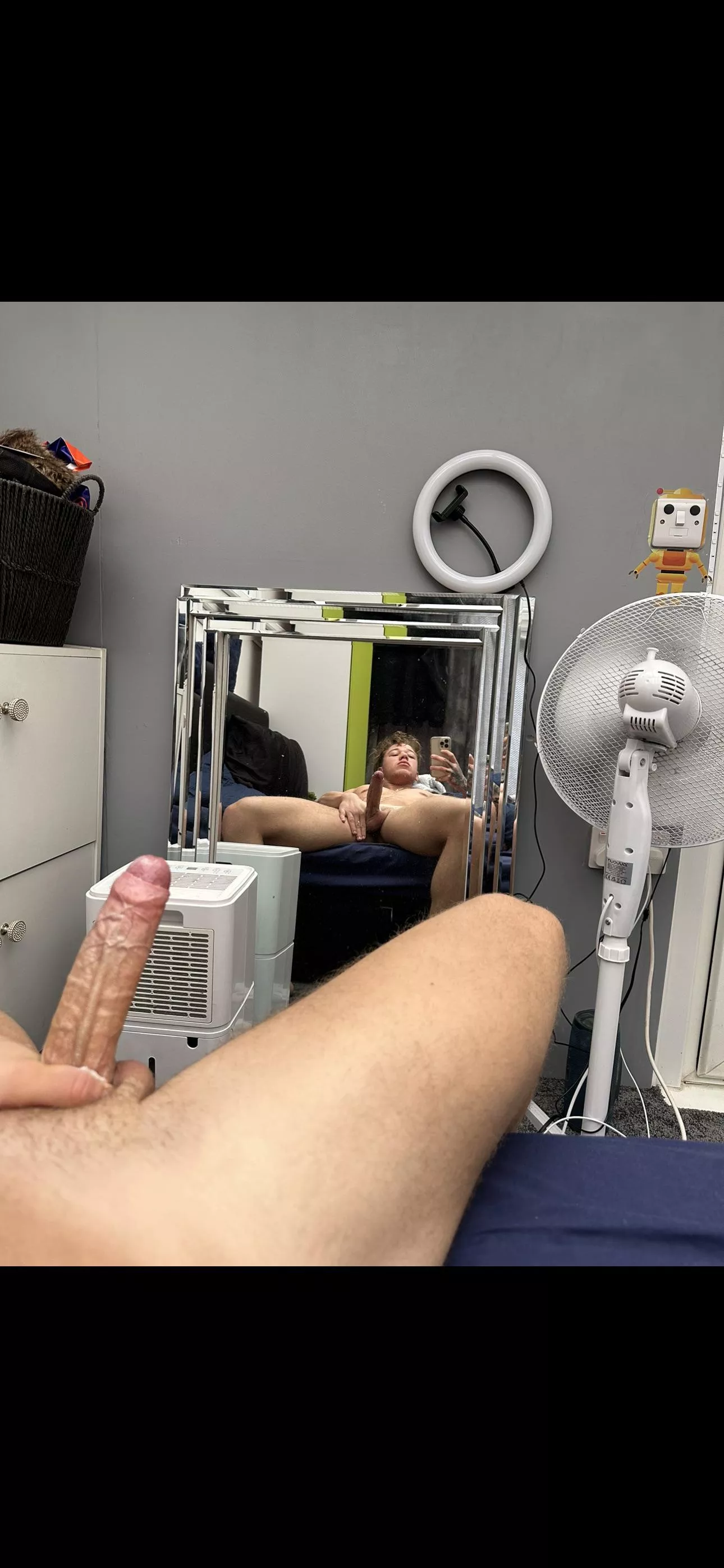 Morning wood 🪵 posted by CJX0-