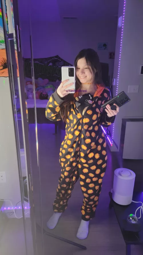 My tootsies will fall off if I don't wear socks by tiedyedkrasi