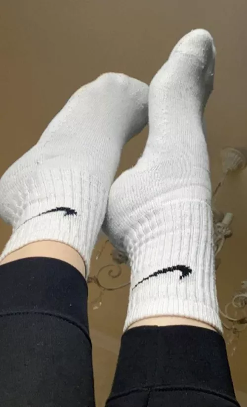 Nikeeeeeeeeessss by Midnightt-City