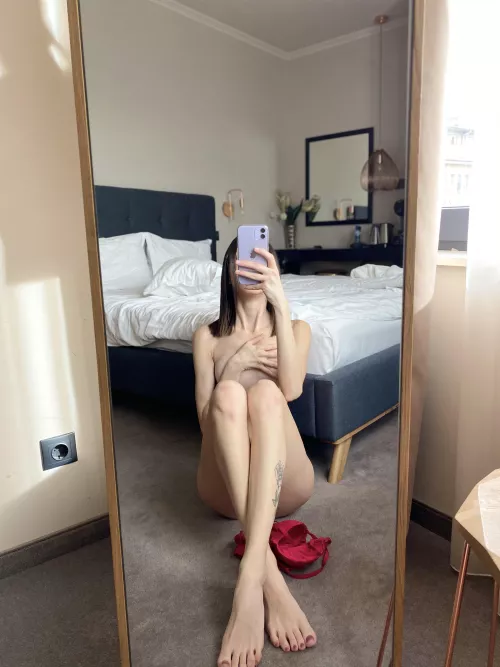 React if I can send you nudes by No_Past4059