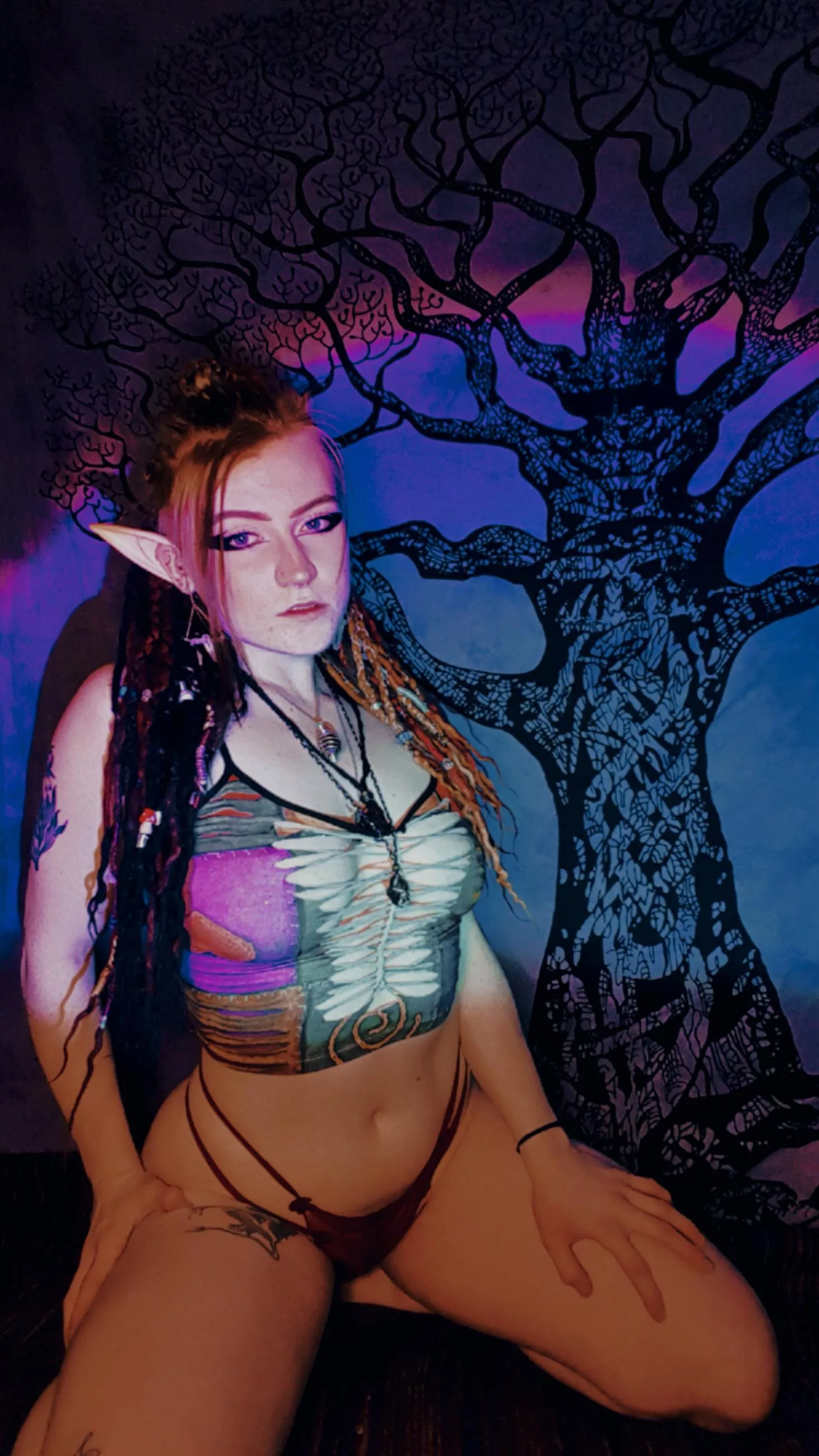 Slyly peeking through ;) posted by mini_st0ner