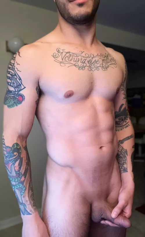 Someone come keep me warm? by Alert_Patient8612