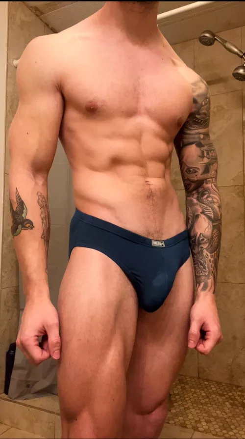 Sweaty workout bulge 😈 by ben_ryan_official