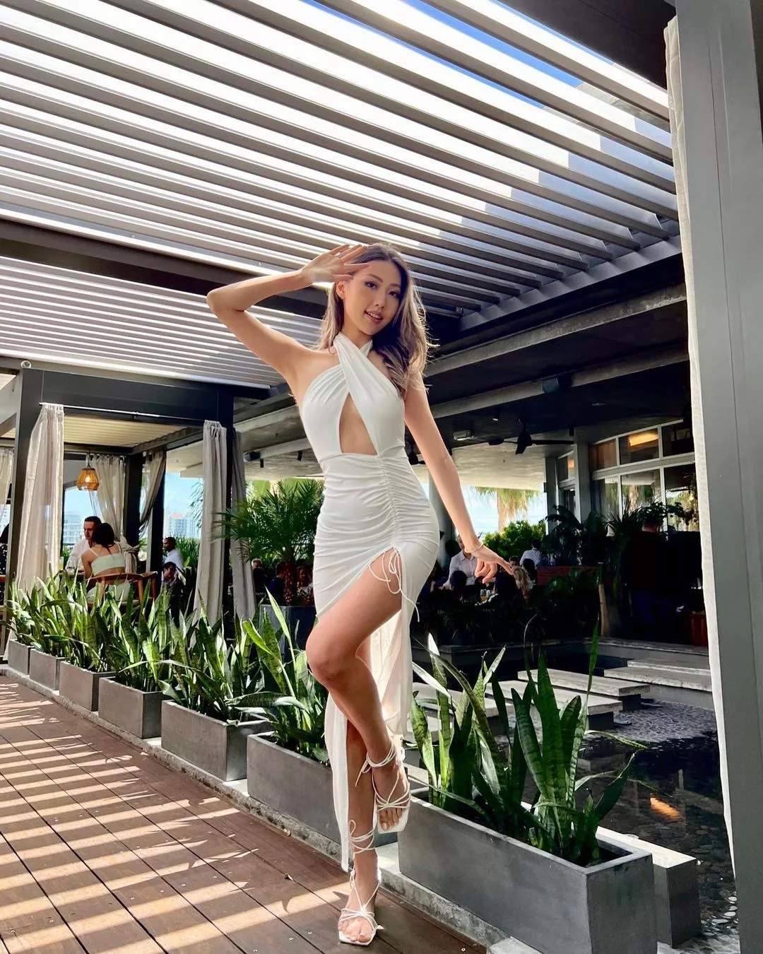 Tall Lady posted by MisoShiru520