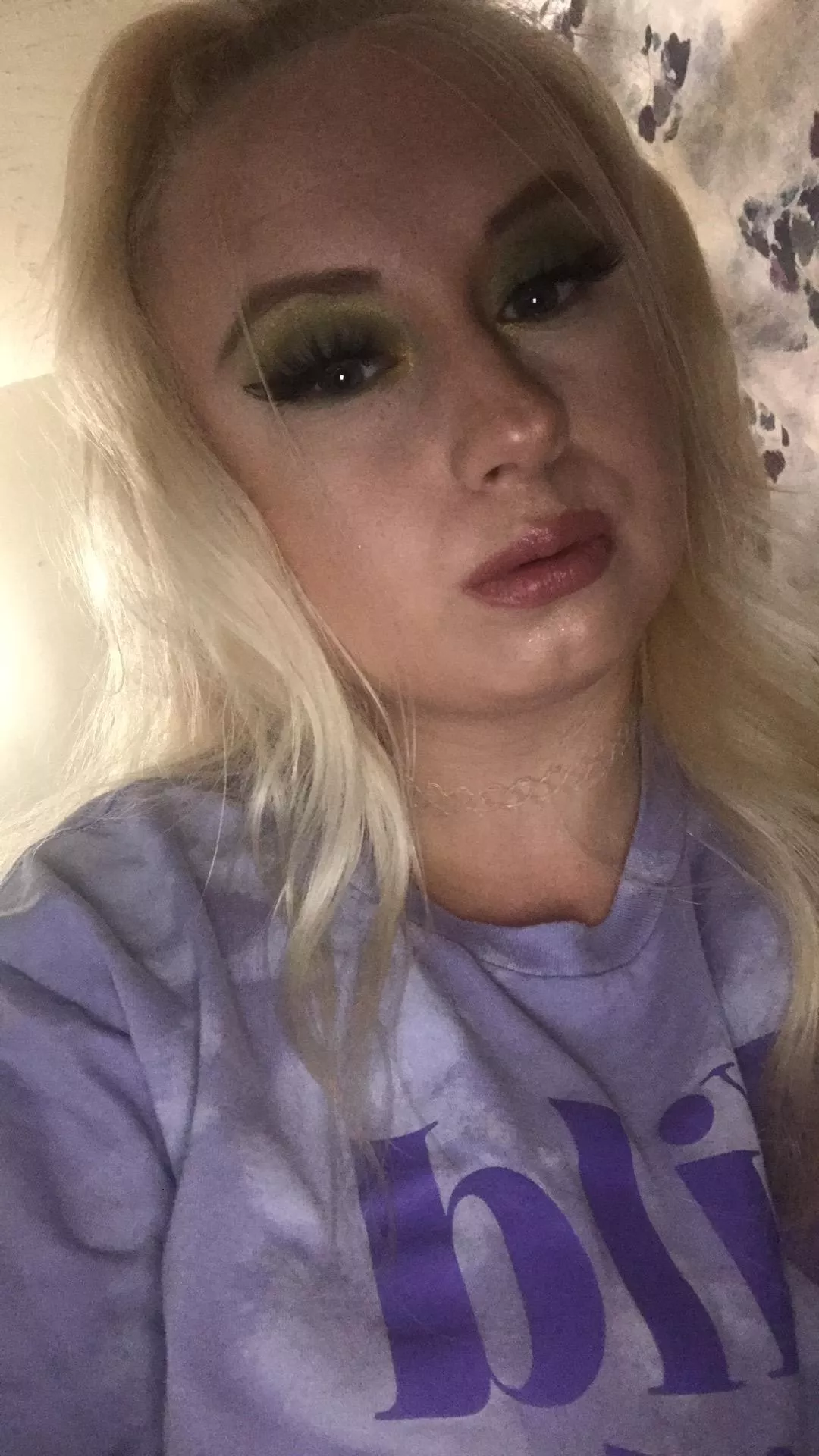 This place reminds me to take more selfies! 🥰 posted by bettyknockers420