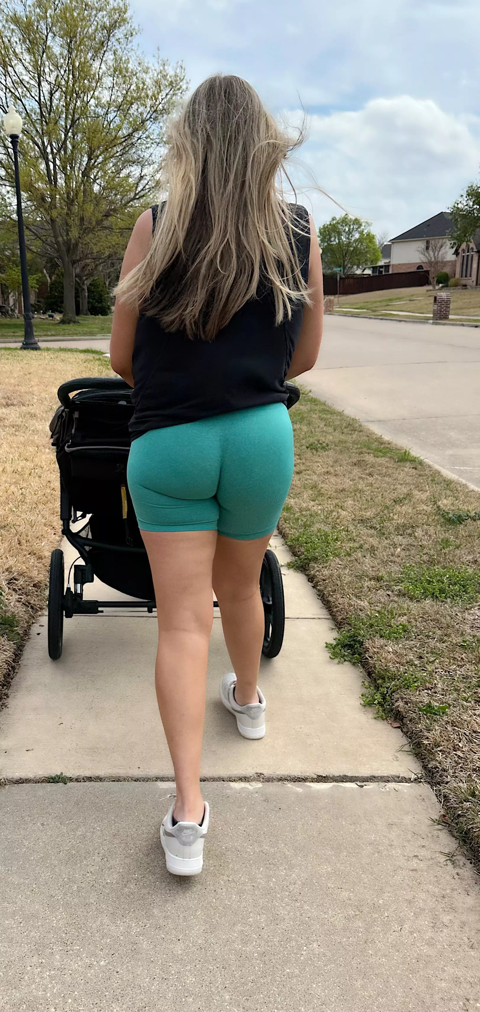 Too much ass on display for school pickup? I don’t think the dads there had any objection lol posted by txhotwifecouple87