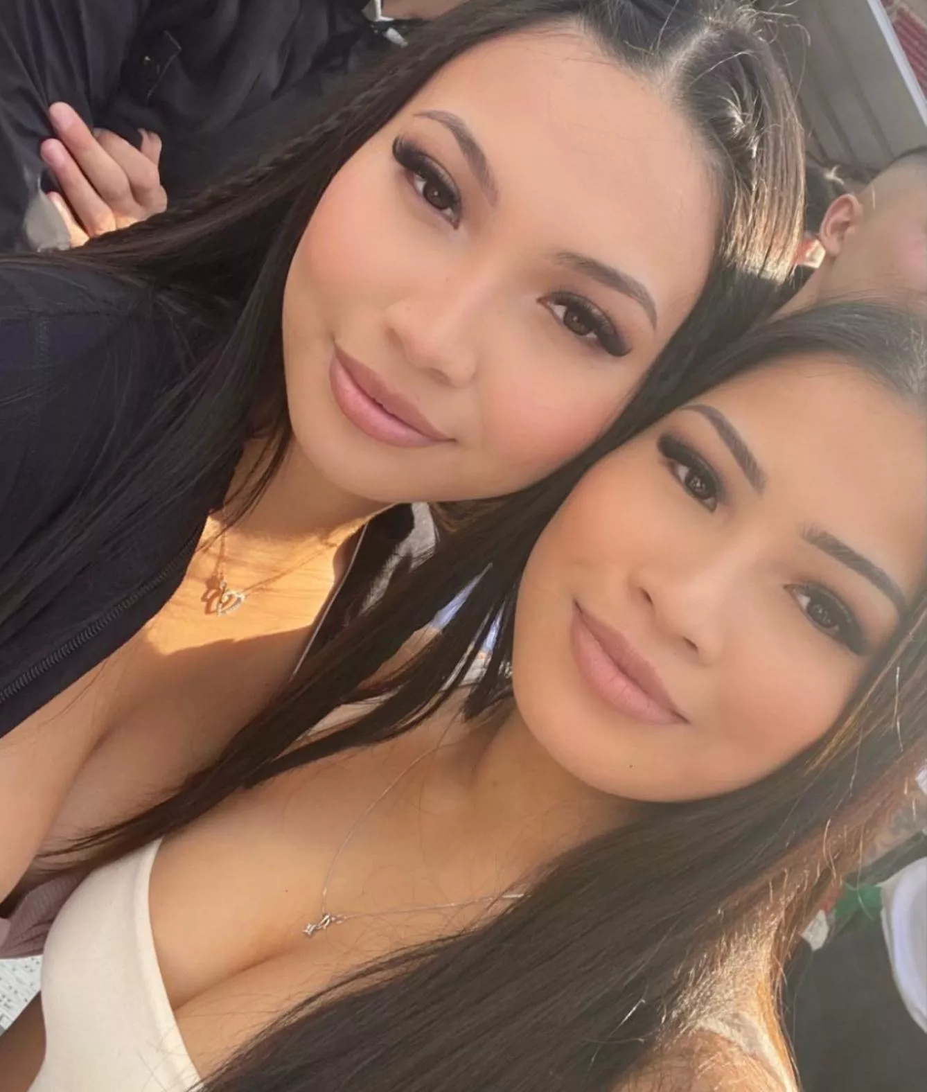 Twinem posted by WetAzzPuzzy