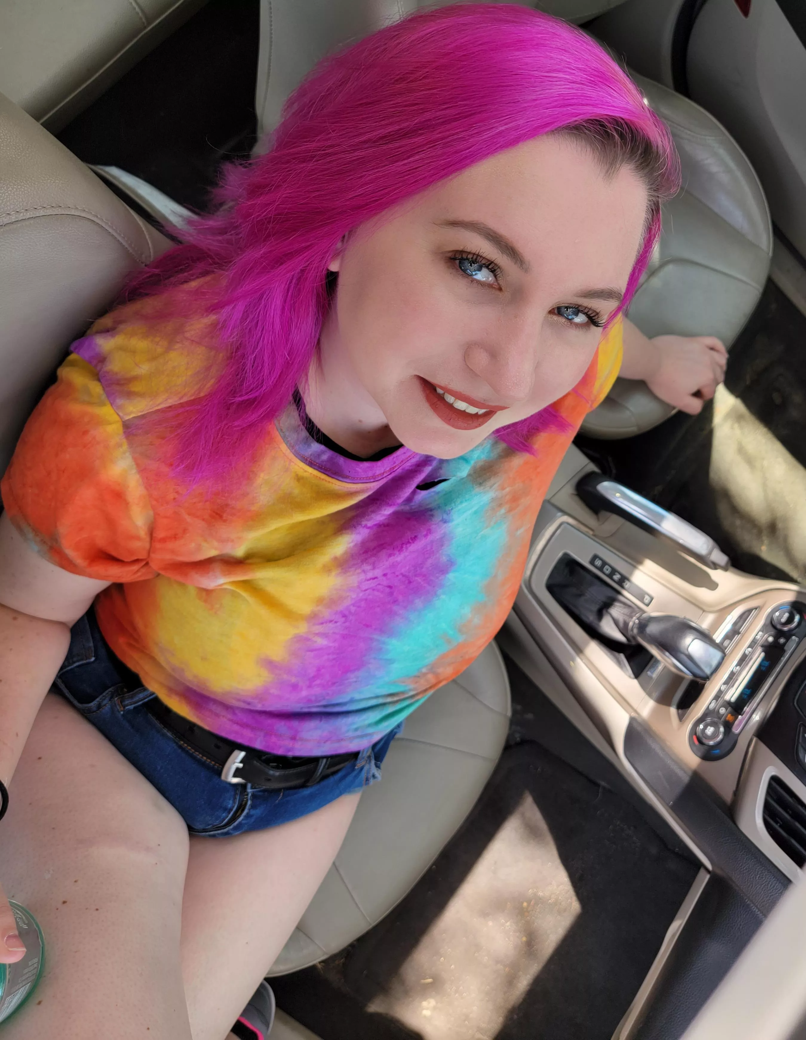 Want to take me for a ride? Maybe just a quick one? 😏 posted by PiddyKat