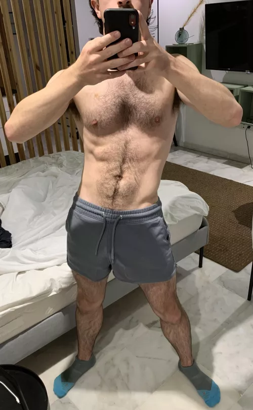 What’s better than one sexy otter? An orgy with this sexy otter 😉 by versestotter