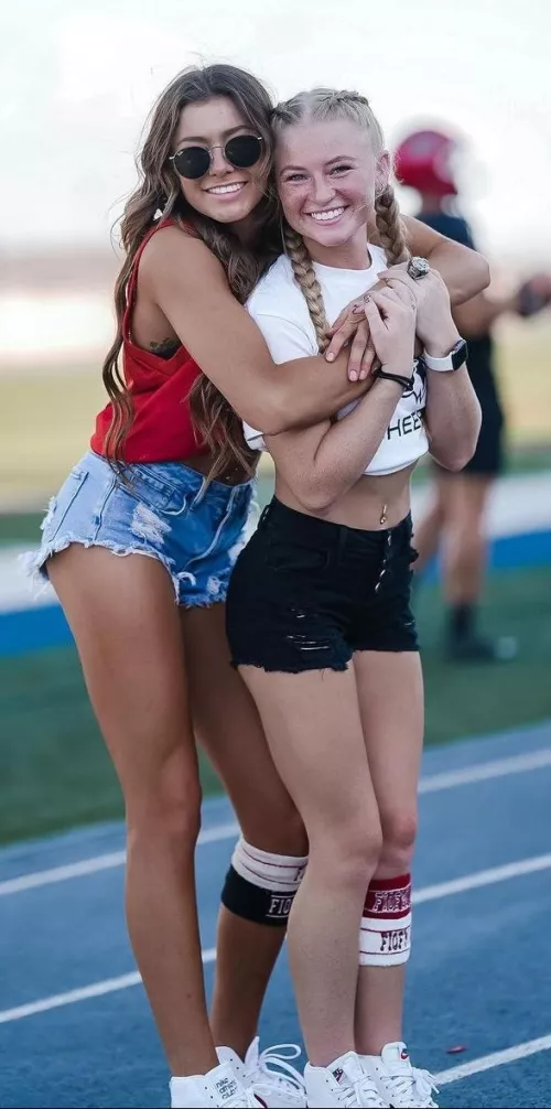 Which College Cheerleader? by Flaminglin