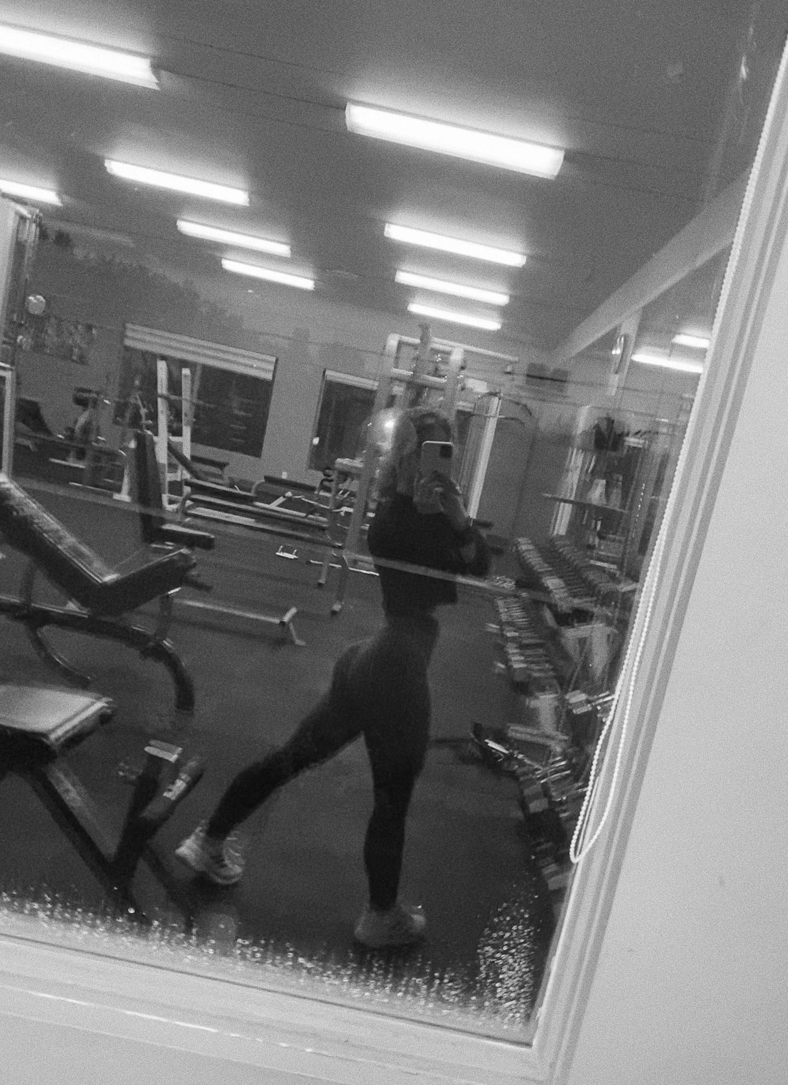 Window selfie (f) posted by KarianaXO