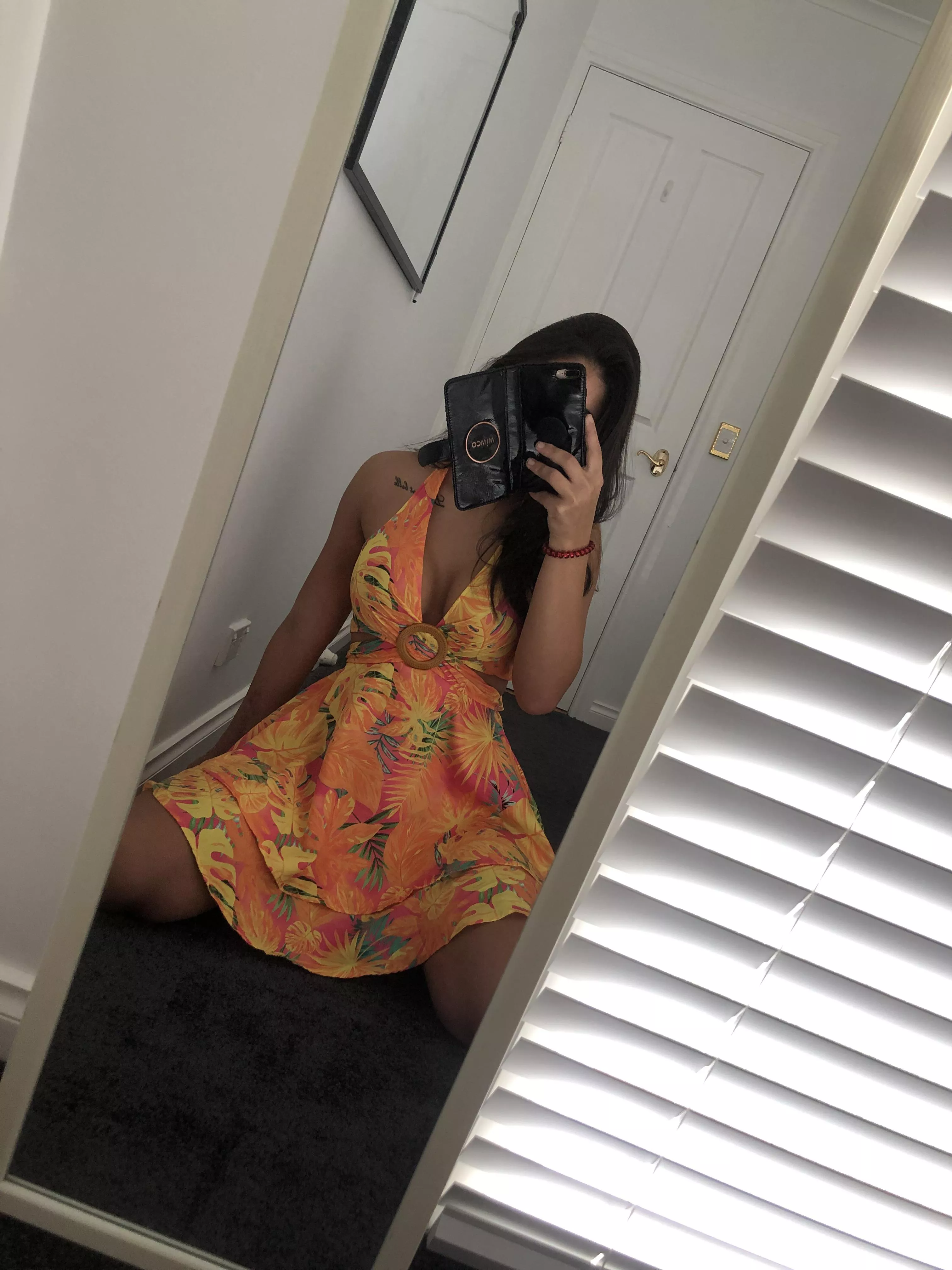 Would you let me sit on your lap in this dress? No one has to know what happens underneath 😋 posted by princessratbag