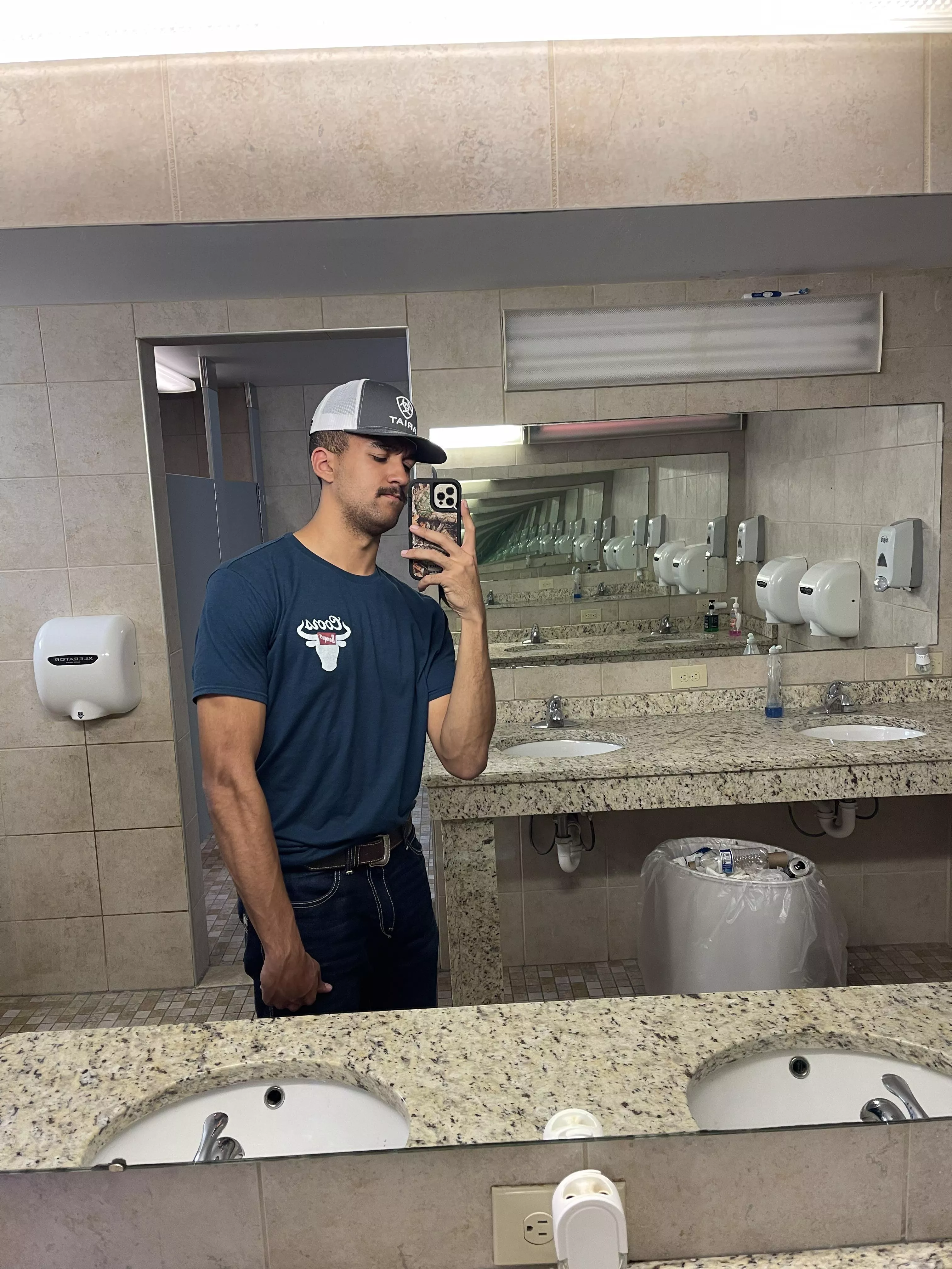 20 M MI - Happy Friday posted by wannabecountry116