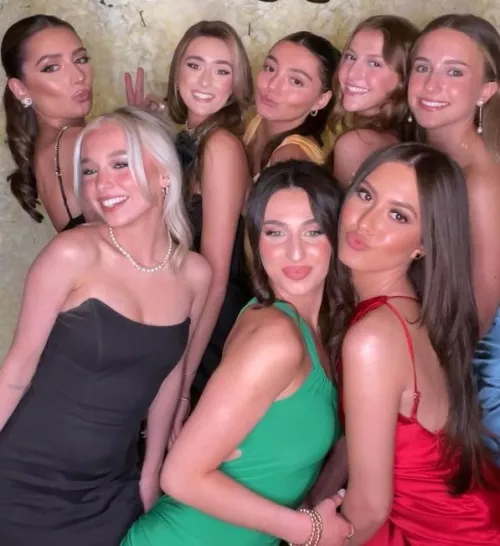 8 Dresses by laslokovacss