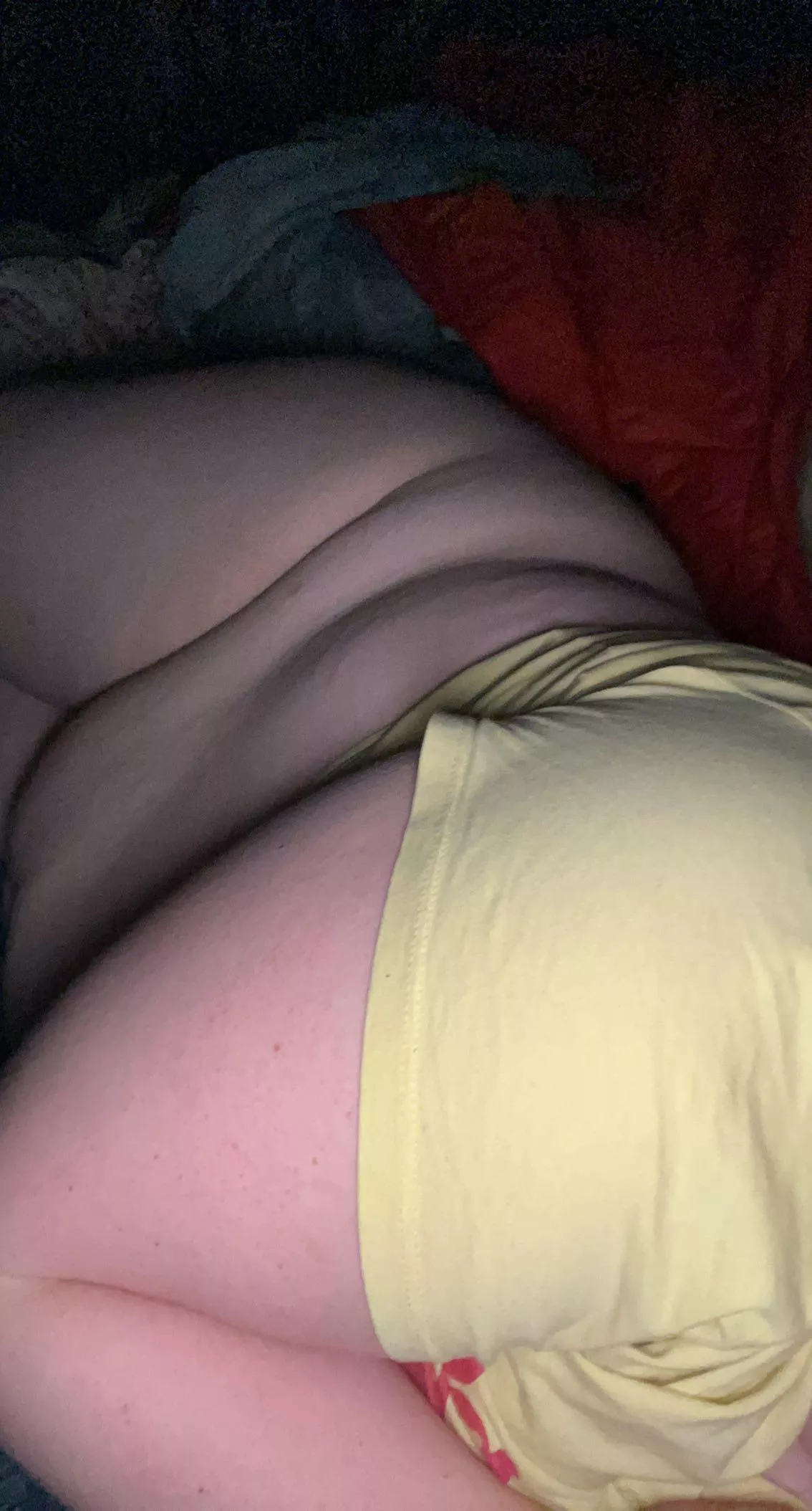 Anyone wanna come cuddle me 😉😍 posted by lyshie4256