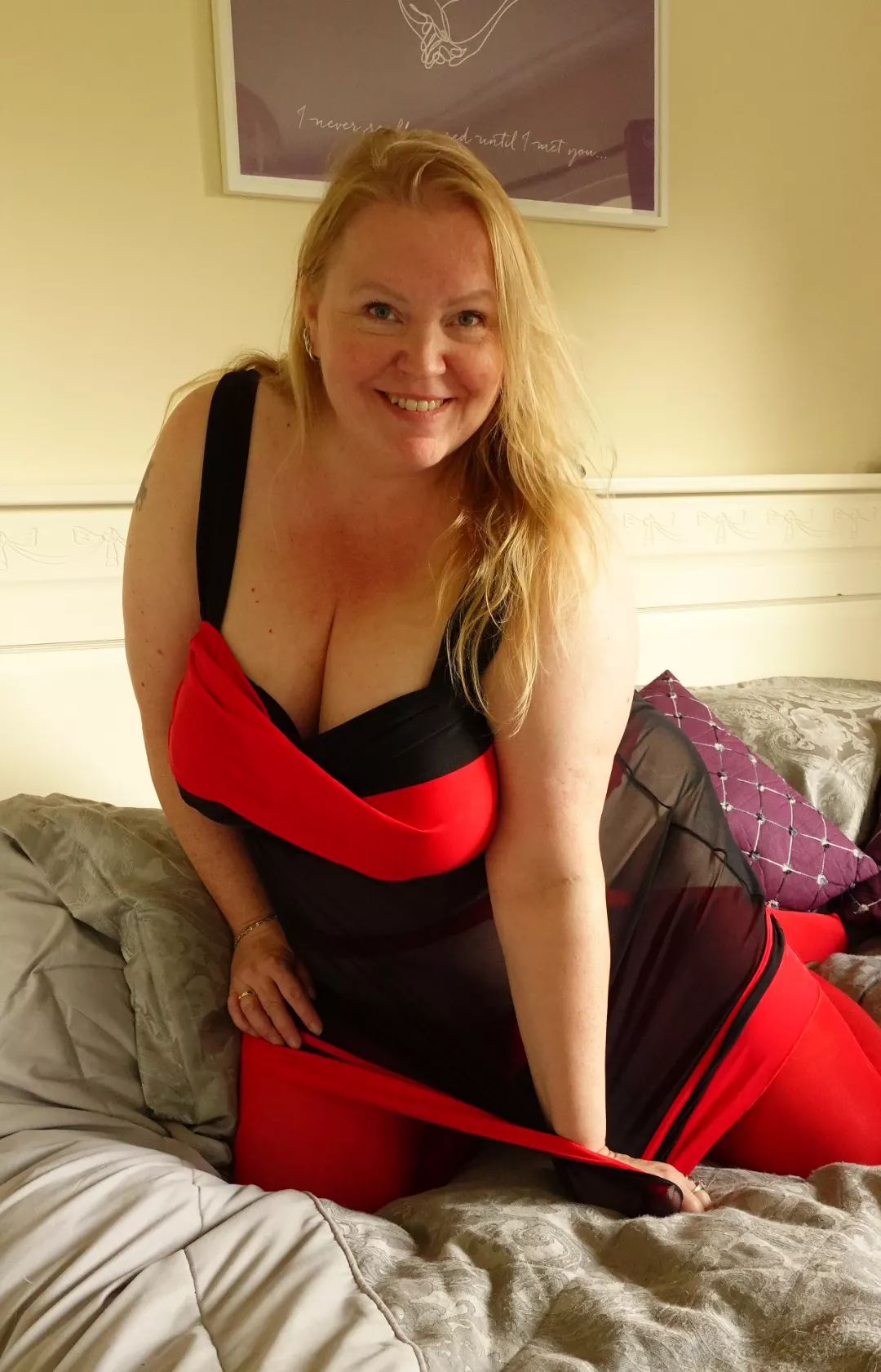 Bbw and mature, you don't mind, do you? posted by Minute-Rule6914