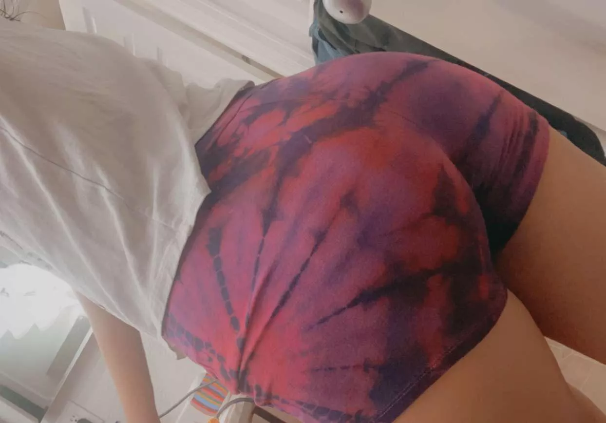 Bubble butt🍑 26F posted by Weridoz