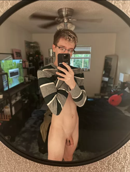 Come cuddle 🥹 by Oliverslloyd