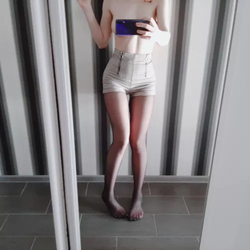 Do you like my legs? [OC] by Apprehensive_Dare629