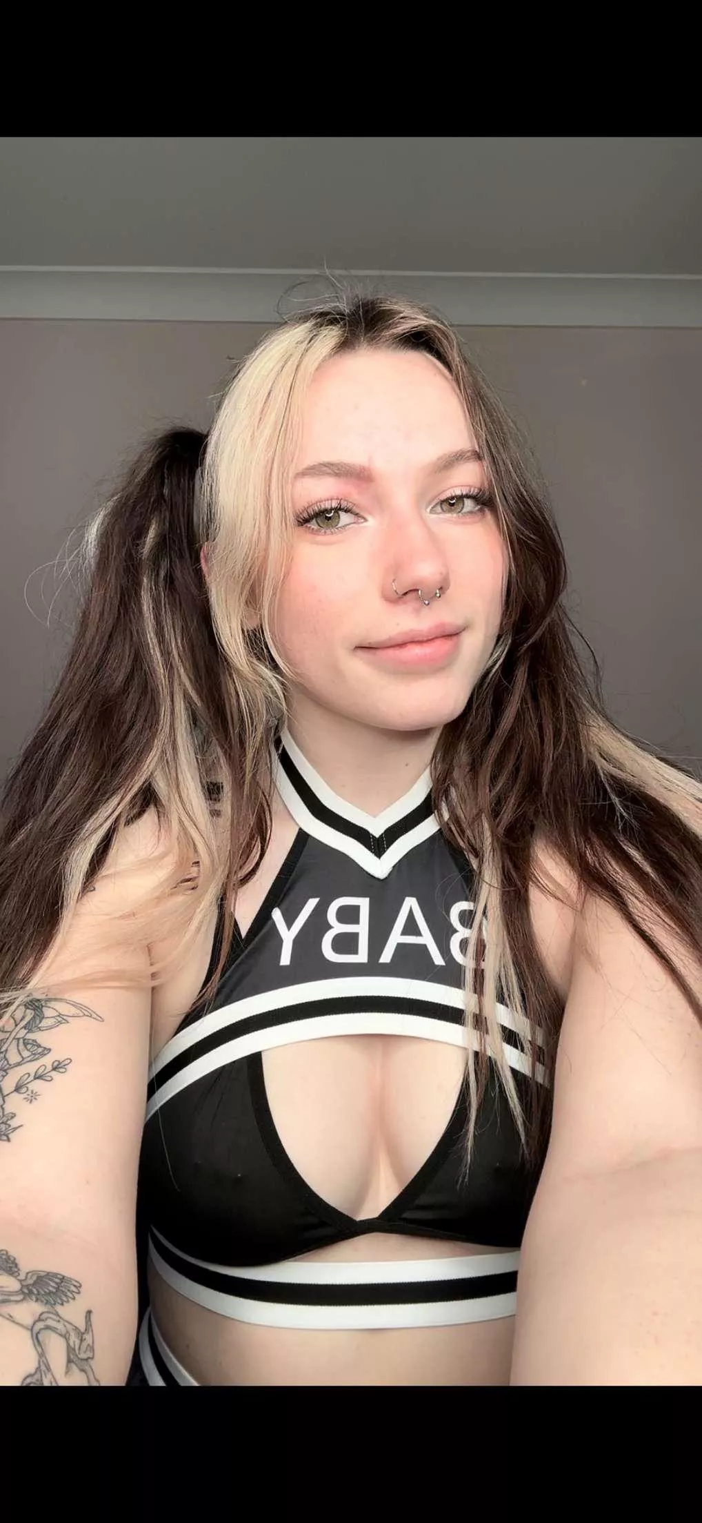 Does this horny cheer leader get your attention posted by SweetLikeKendi