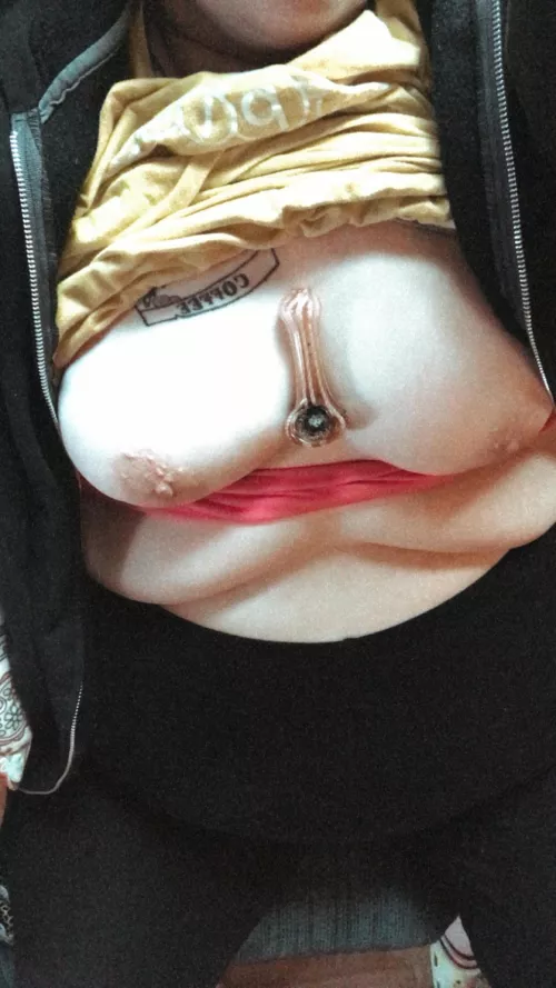 [F] Let’s have a hit from my pink bowl 🖤🥰 by Imporail