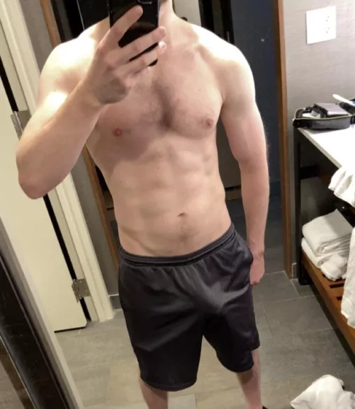 Finally starting to see [m]y abs by 420throwdown69